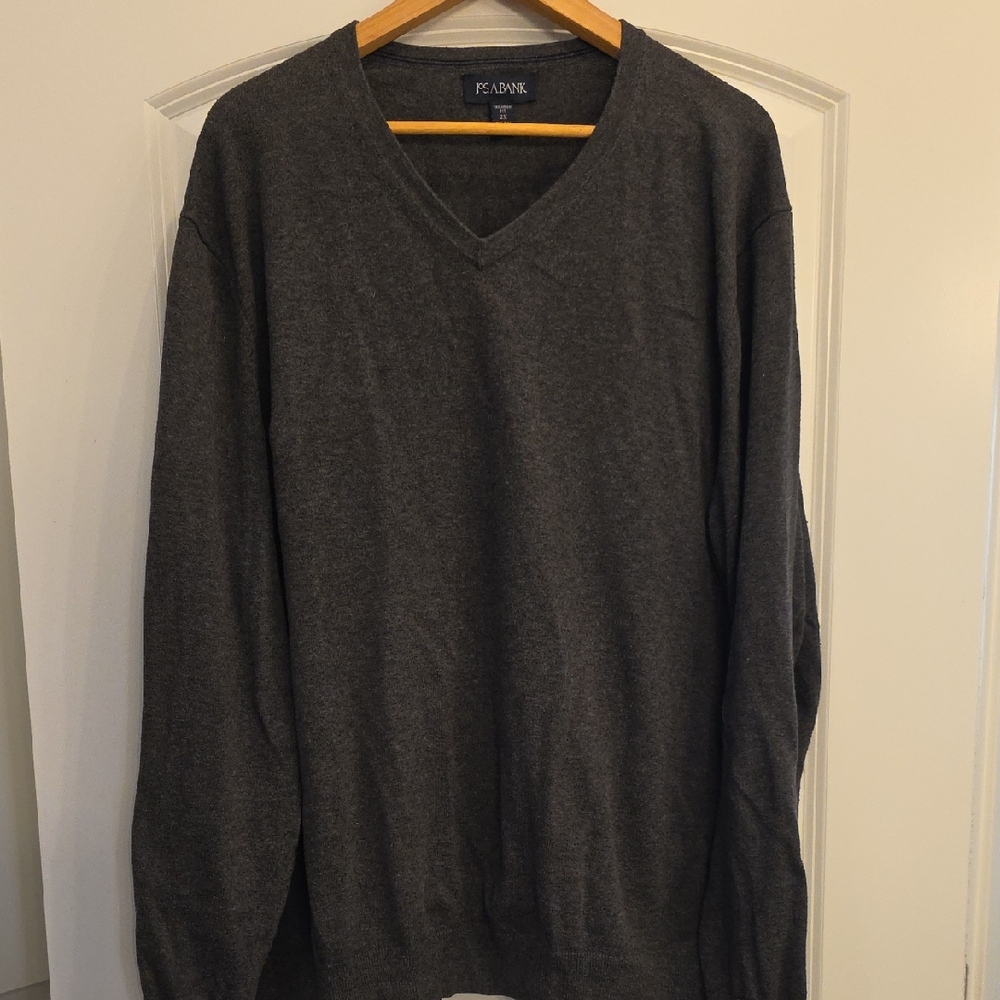 Jos. A. Bank V-Neck Sweater in Charcoal